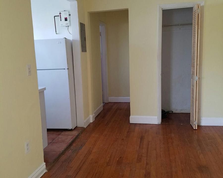 1st image of 960 Jefferson Ave