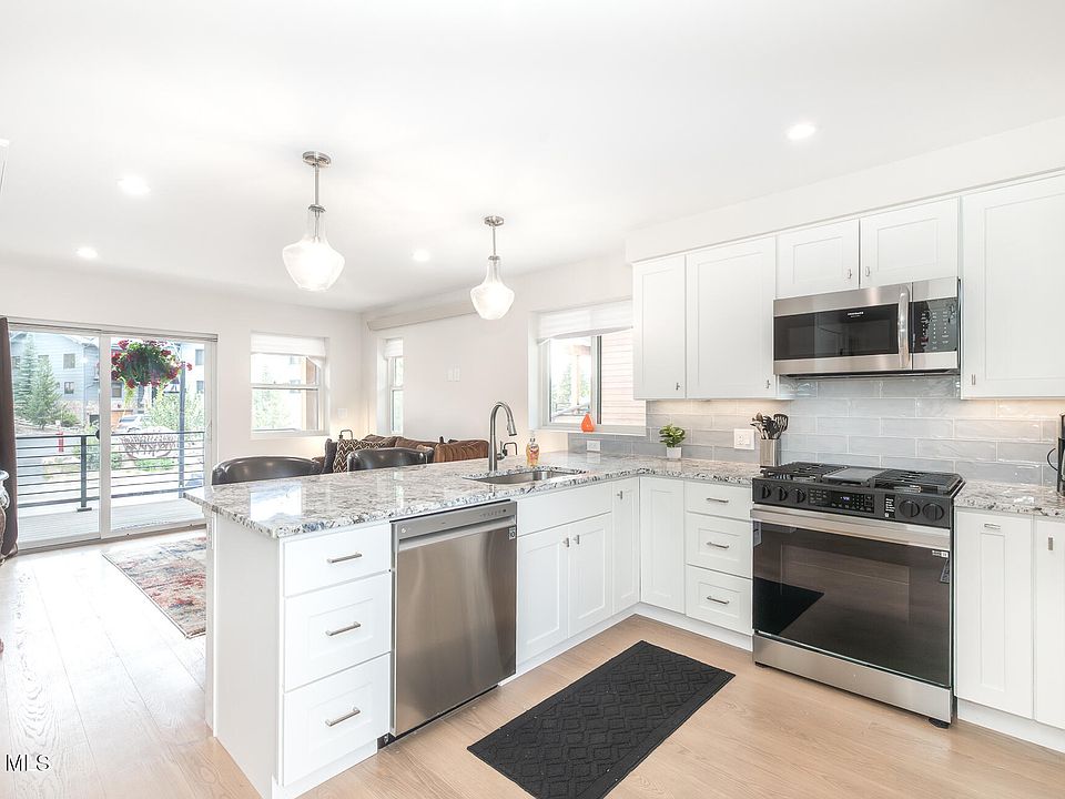 1st image of 505 GRAND Avenue #206