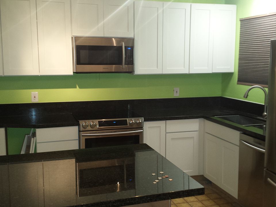 1st image of 3002 Larkin Pl