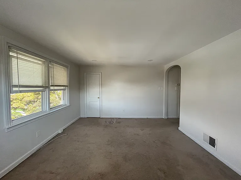 4241 Aldine St #1 — Photo 4