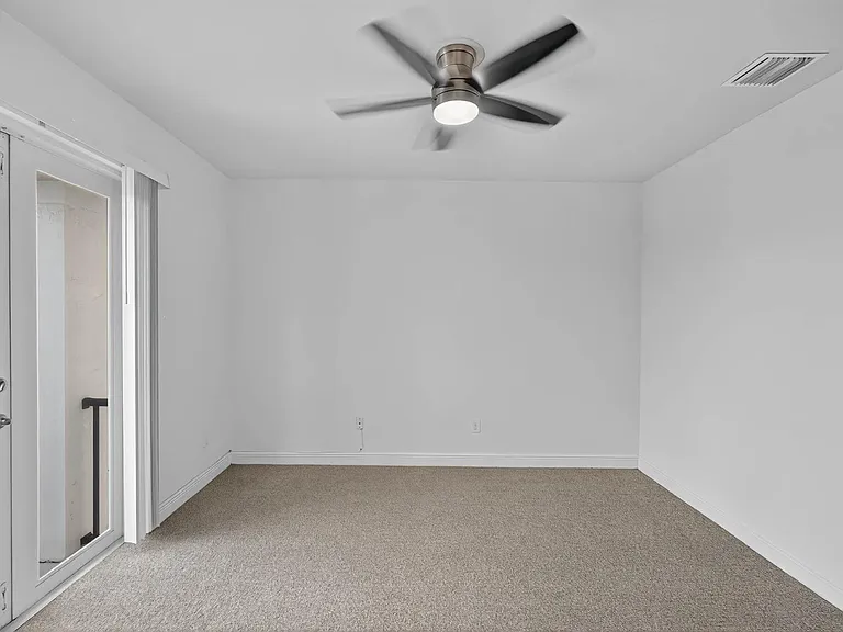 Unit Photo