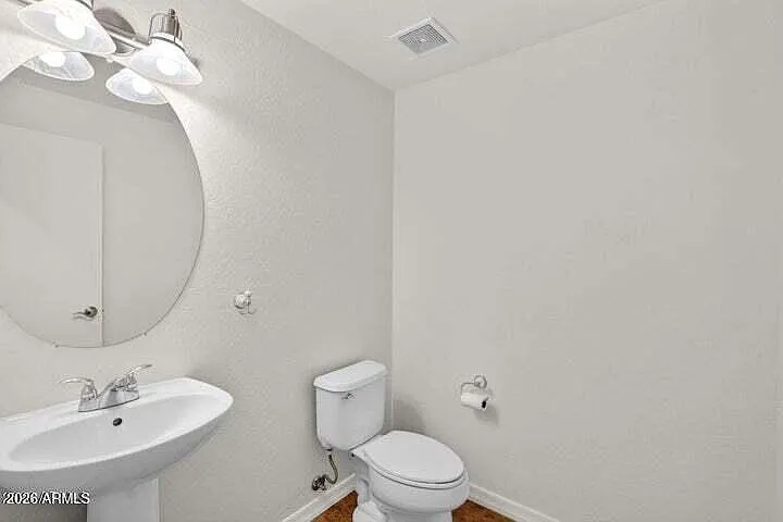 706 E Washington St #124 — Photo 32