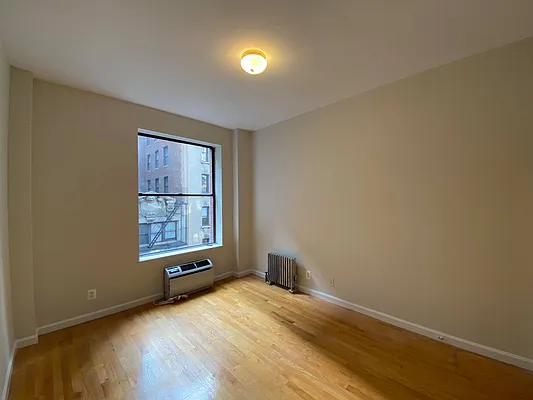 Rented by Oxford Property Group | media 8