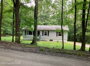 319 Rossmor Dr, Saylorsburg, PA 18353