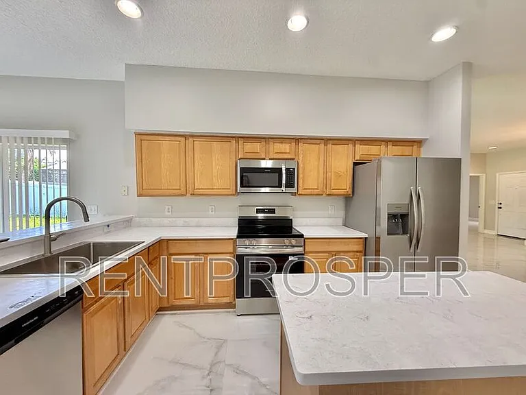 10181 Marsh Pine Cir — Photo 6