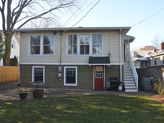 2nd image of 719 N Kenmore St