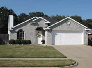 232 Enchanted Ct, Grand Prairie, TX 75050