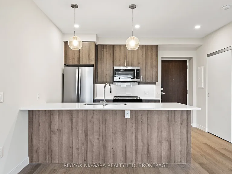 118 West St #703 — Photo 6