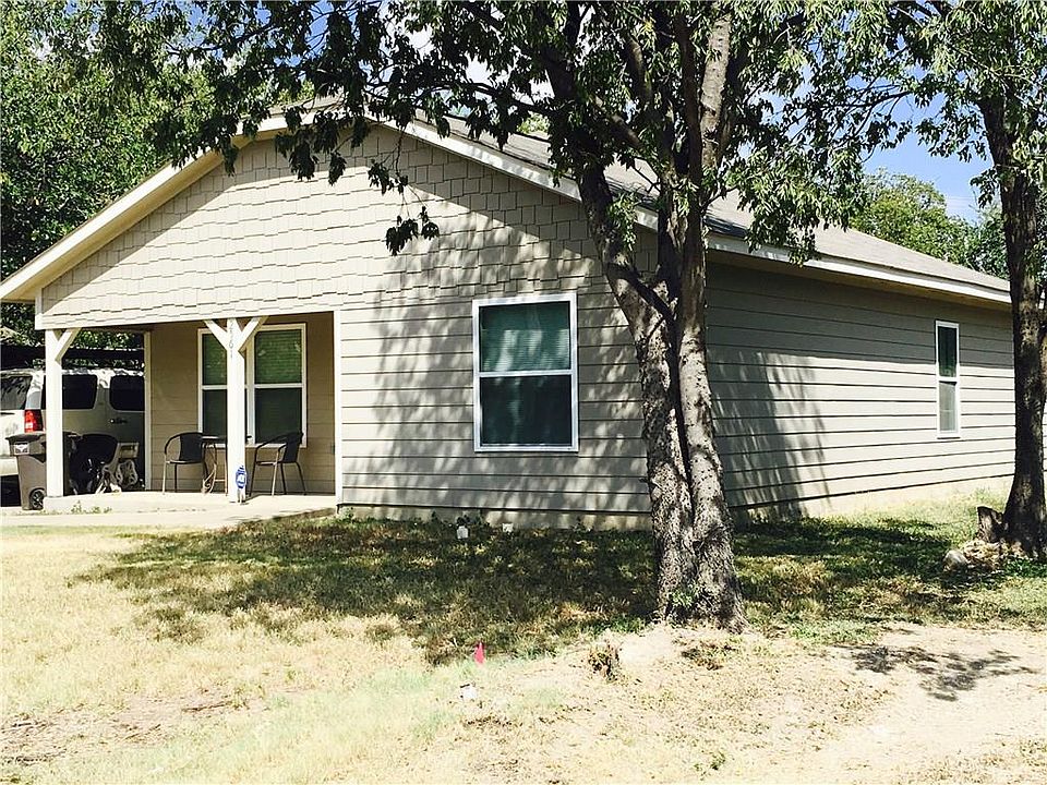2nd image of 2561 Highcrest Ave