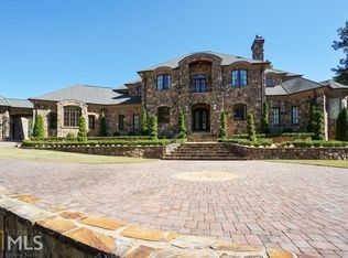 1405 N Riverside Cir, Sandy Springs, GA 30328