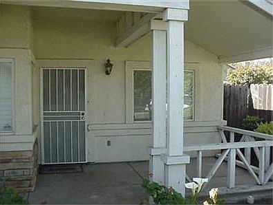 2nd image of 1720 Meridian Dr