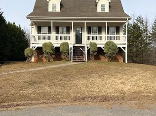 1035 Winterside Ln, Winston Salem, NC 27107