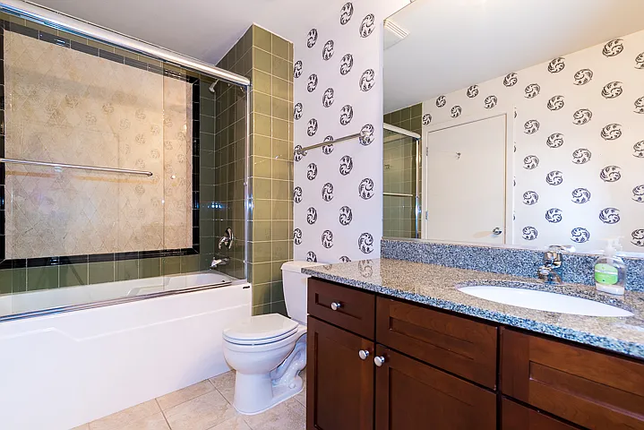 1735 N Paulina St #206 — Photo 14