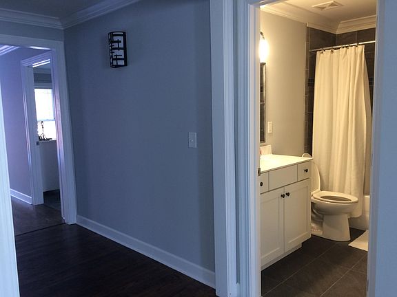 5th image of 216 Ashley Ave