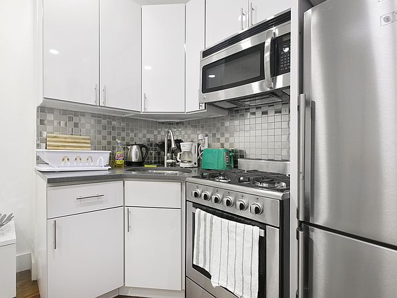 3rd image of 377 S 1st St APT 4F