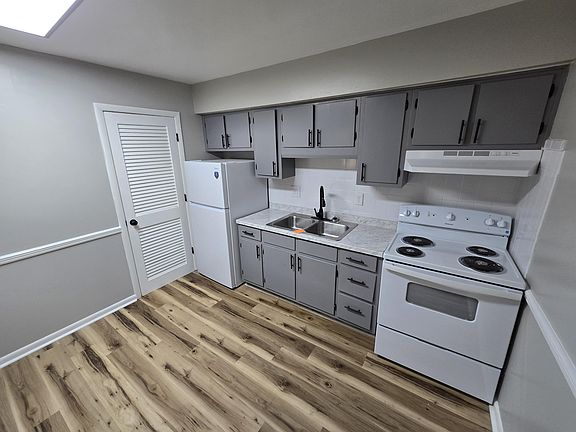 2nd image of 2649 Westover Ave SW APT 8