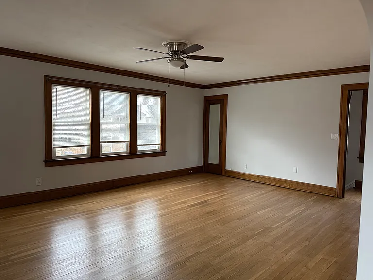 14432 Delaware Ave #B — Photo 17