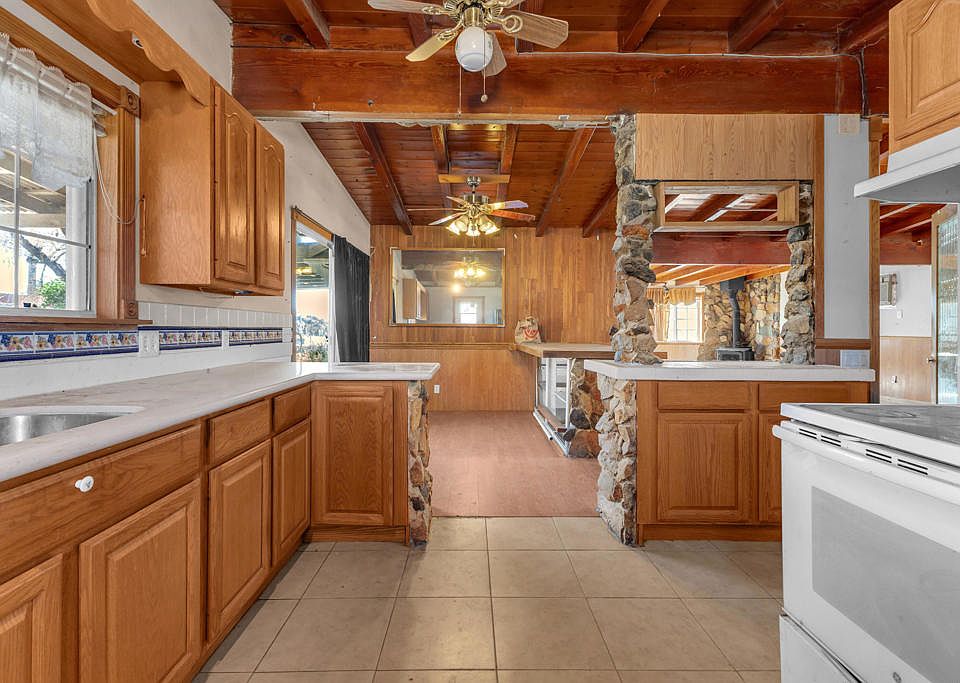 1st image of 81975 Dillon Rd