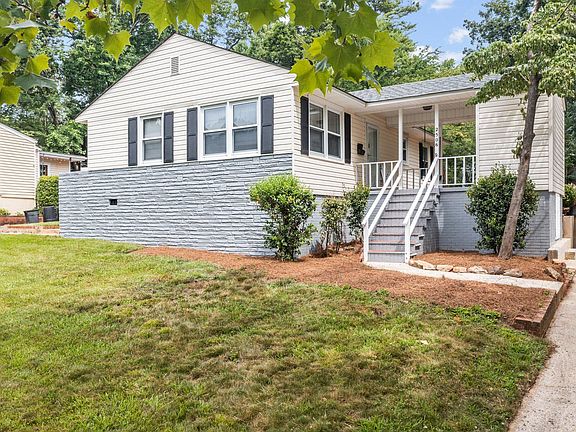 3rd image of 2506 Woodview Dr