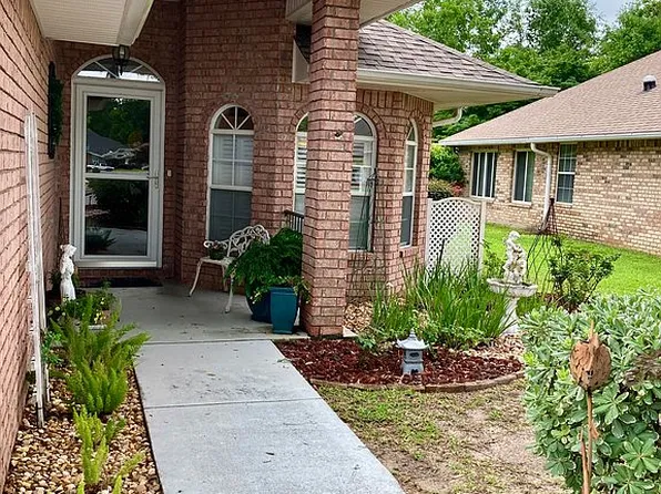 3920 Windsor Castle Blvd, Milton, FL 32583