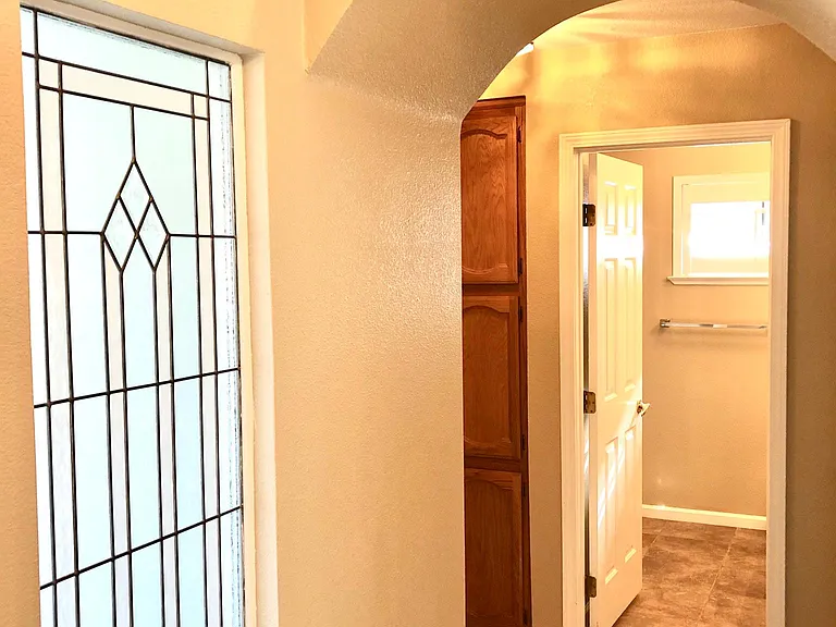 104 Blencowe Ct — Photo 17