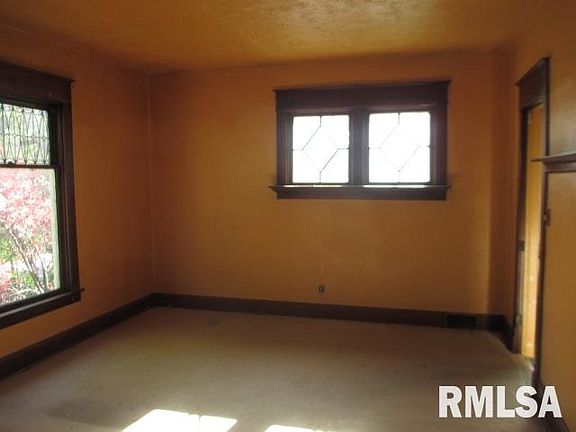 5th image of 500 Lincoln Ct