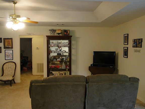 5th image of 153 SW Woodcrest Dr