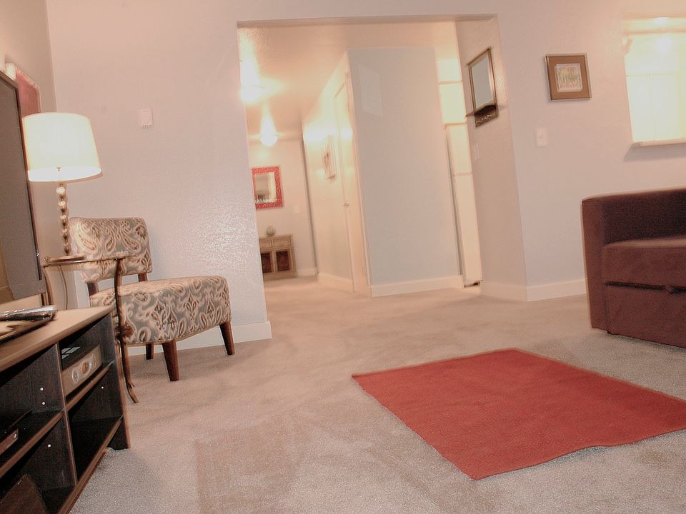1st image of 10544 Whitman Ave N APT 303