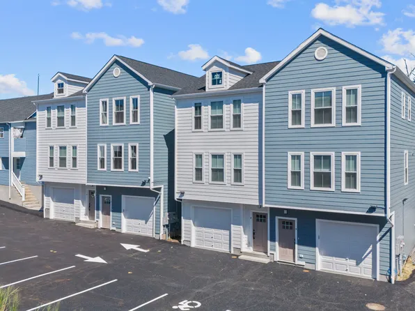 14 Taylor St #8, Stamford, CT 06902