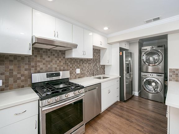 5th image of 336 Holloway Ave Unit B