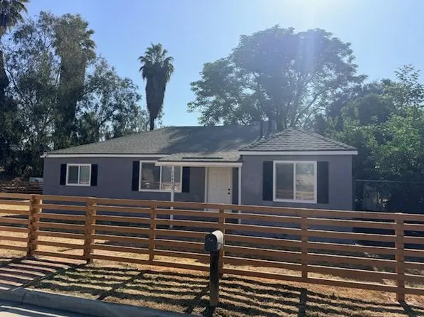 2448 Snyder St, Selma, CA 93662