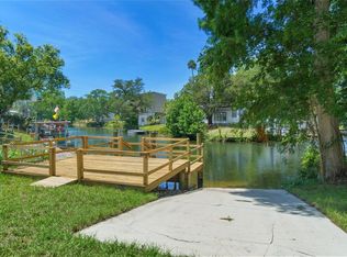 6412 W Richard Dr, Weeki Wachee, FL 34607