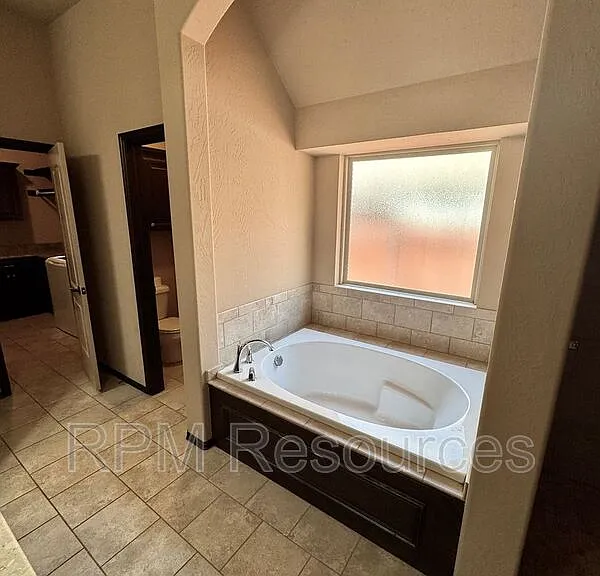 3121 SW 136th Ter — Photo 25