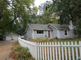 2832 E Granny Smith Pl, Sioux Falls, SD 57103
