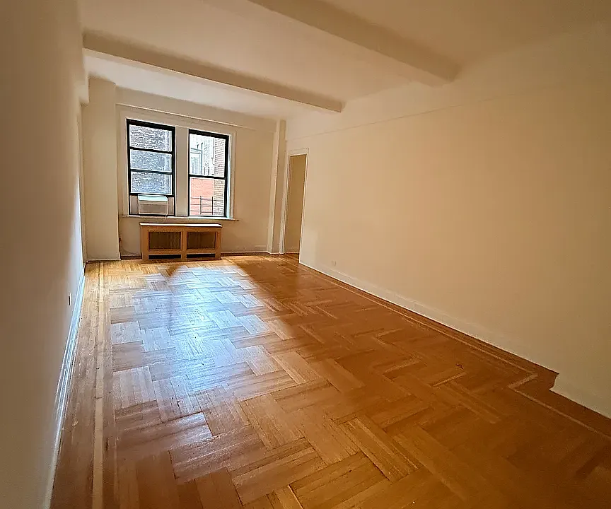 175 W 79th St #3E