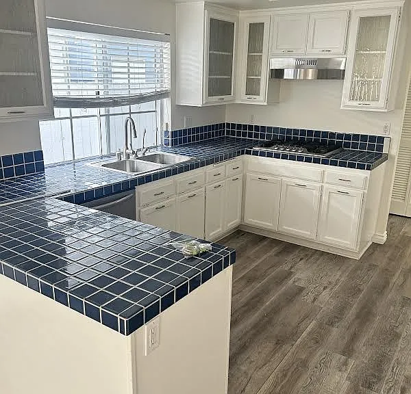 686 Pacific Cove Dr — Photo 5