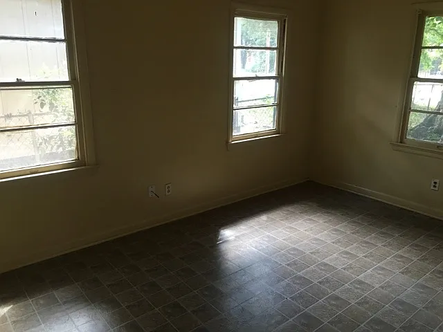 4916 Rightway Ave — Photo 5