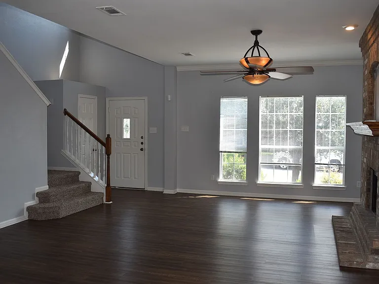 509 Lakota Ln — Photo 5