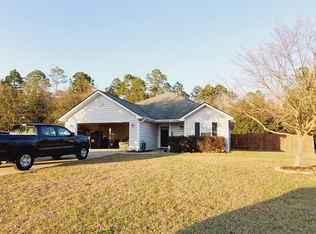 717 Parish Loop NE, Hinesville, GA 31313