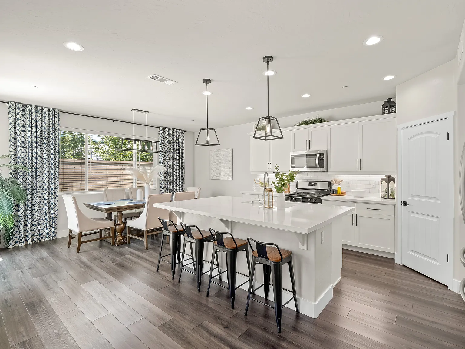 Celeste Ave, Clovis — Photo 1