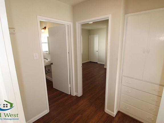 5th image of 152 N Murphy Ave