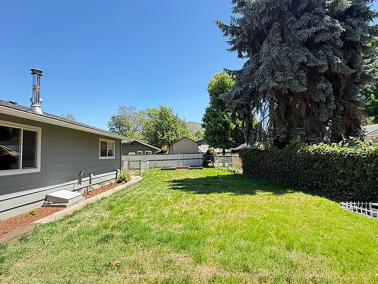 112 Hickory Dr — Photo 20