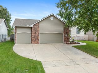 11102 W Greenspoint St, Wichita, KS 67205