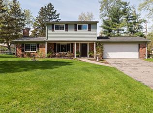 8516 Huron River Dr, White Lake, MI