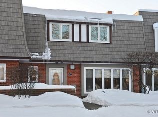 682 Lyons Cir, Highland Park, IL 60035