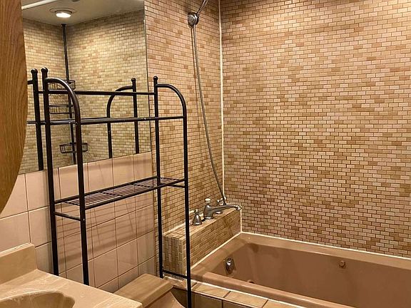 5th image of 405 E 116th St APT 2