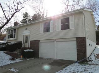 1972 Ox Bow Ln, Saint Louis, MO