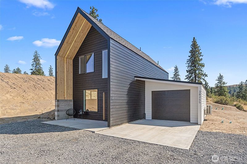 3rd image of 38265 Timber Lane N
