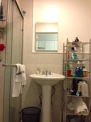 Rented by Moises Farhart, LREB | media 22