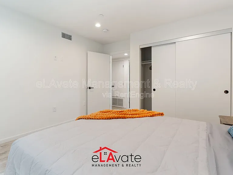 1035 N Serrano Ave #3 — Photo 18
